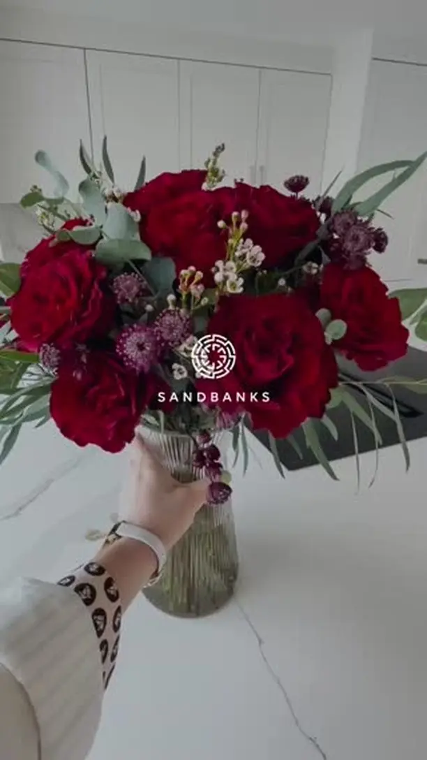 Love should be celebrated every day, but we can’t ignore the romantic charm of February 💕 And let’s be honest - there’s no such thing as too many beautiful flowers 🌸 @edwards_flowers have created the most stunning arrangement, bringing a touch of elegance to any space 

#beautifulinteriors #luxuryinteriors #ValentinesVibes #ValentinesDay2025 #FlowersAtHome #beautifulflowers #redrosesbbouquet #flowersbouquet #pooleflorist #dorsetflorist